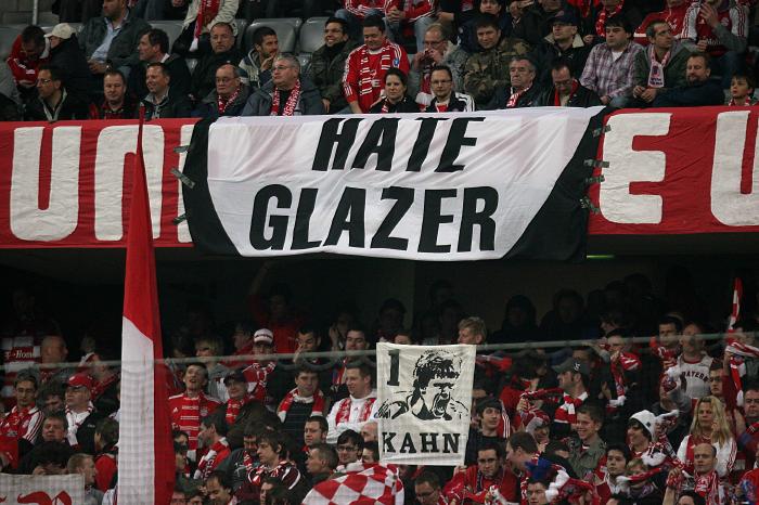Manchester United fans' anti-glazer banner